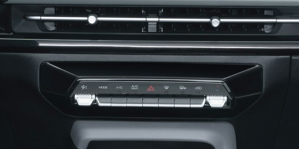 Nuevo Chevrolet Aveo tipo Sedán 2025, con aire acondicionado electrónico de controles automáticos