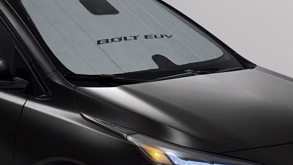 Sombra para el parabrisas para tu Chevrolet Bolt EUV 2023